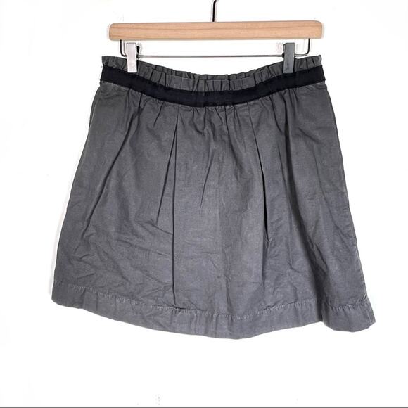 J. Crew Black casual elastic waist knee length pleated skirt size 8 - Picture 1 of 3